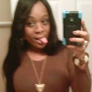 Meet your Posher, Fatima